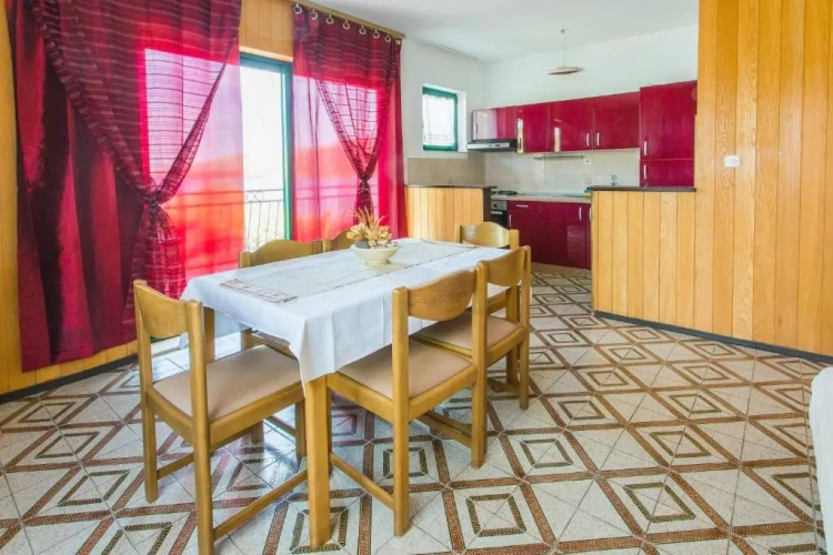 2 Bedrooms Comfort Apartment with sea view