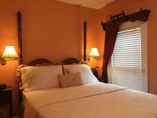 Quintessentials Bed & Breakfast & Spa