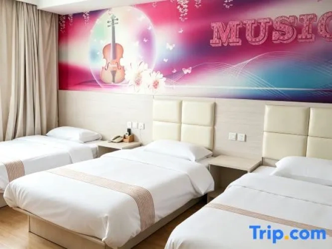 Standard Triple room