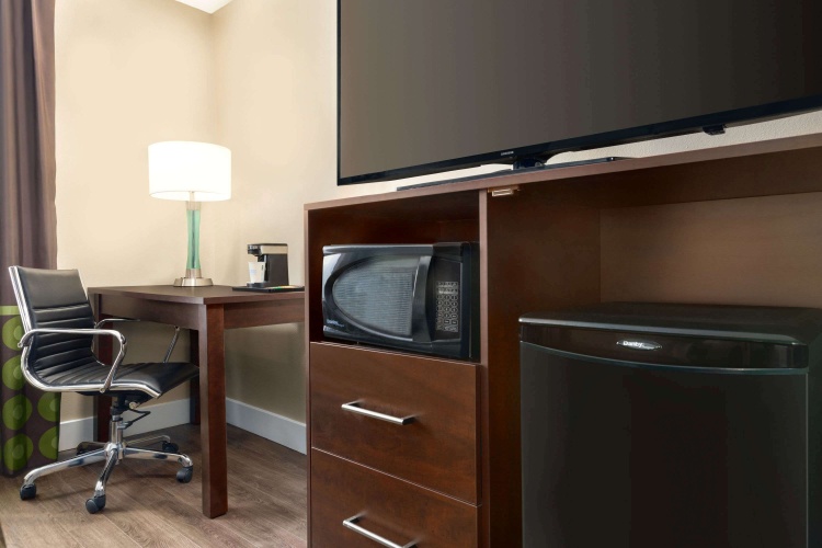 Super 8 By Wyndham Ajax/Toronto photo 7