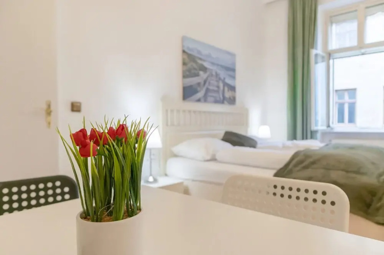 Spacious 4BR Apt Long Stay Friendly