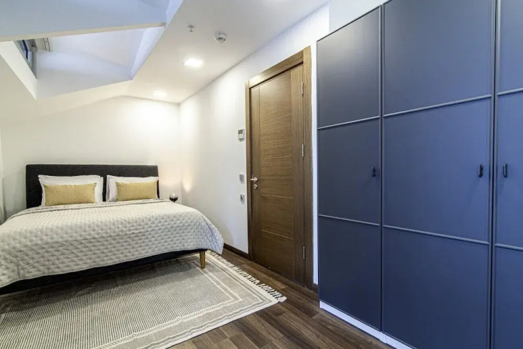 Sleek Residence Flat With Great Location in Sisli