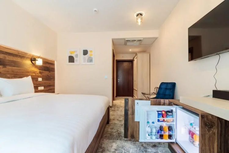 River Hotel & Spa