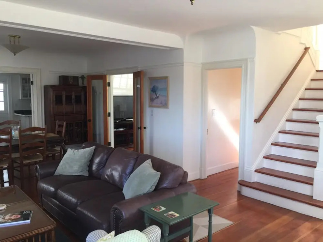 3118 Yellow House Main