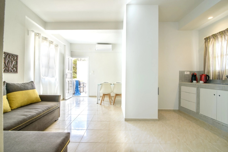 De_naxia Suites