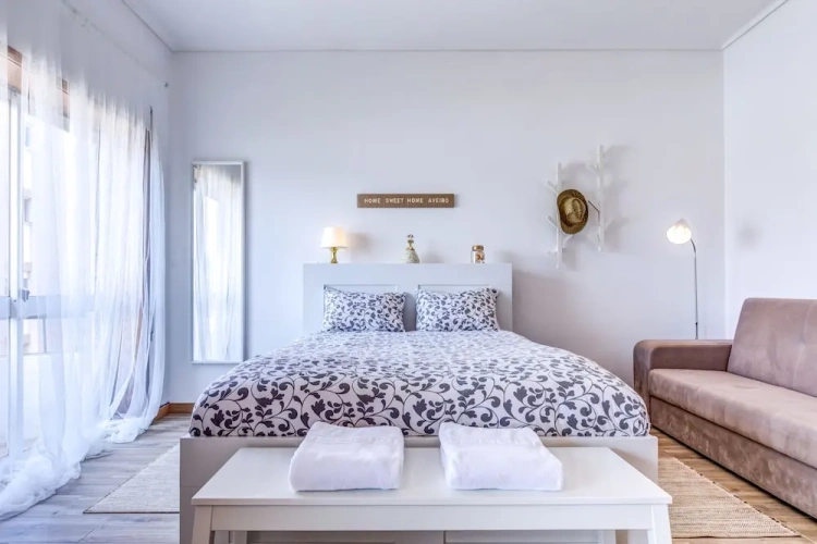 1 Bedroom Comfort room with balcony and with river view