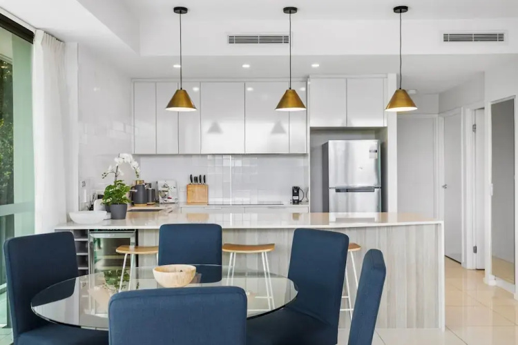 Spacious and Superb 3-bed Apartment