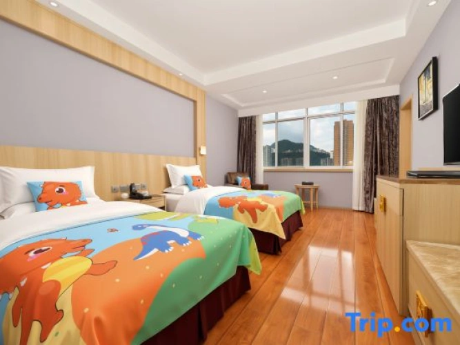 Standard Triple Family room