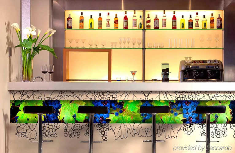 ibis Santiago Providencia photo 16