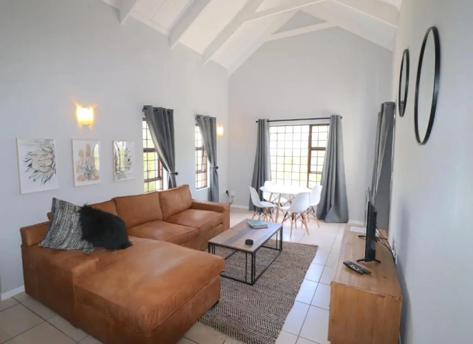 2 Bedrooms Cottage
