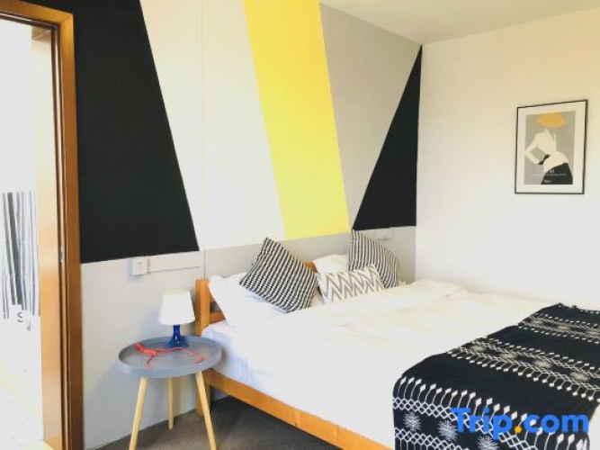 Standard Twin room with view