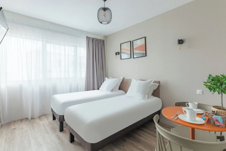Standard Twin room