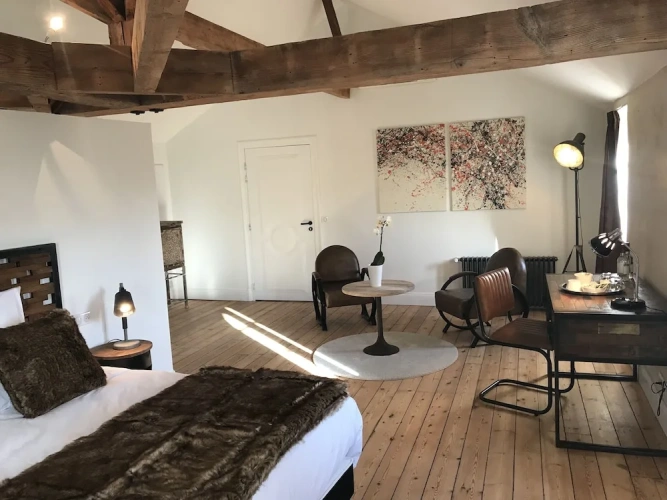 Deluxe Suite