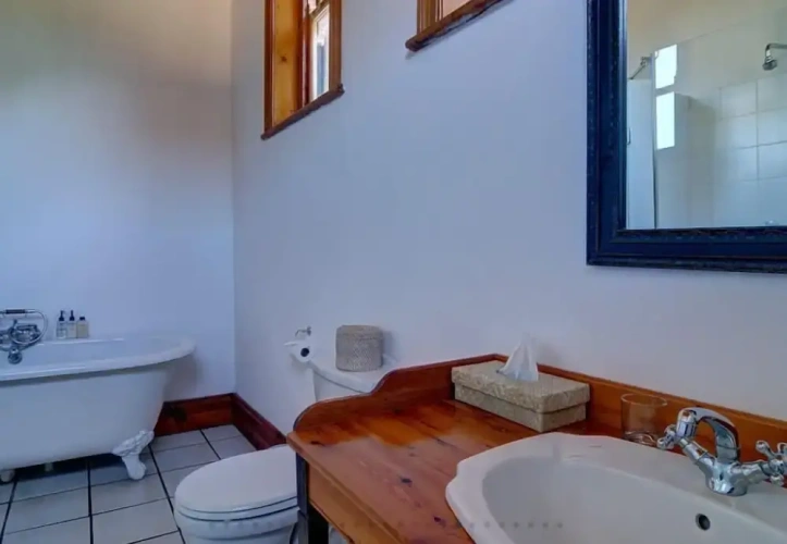 Sextuple Cottage