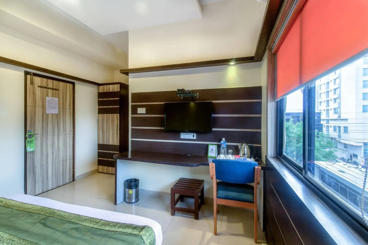 Hotel Golden Treat