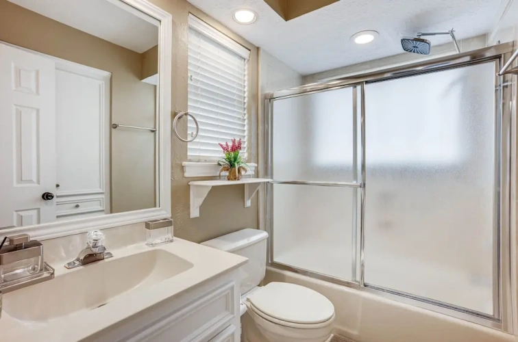 3 Bedrooms Cottage