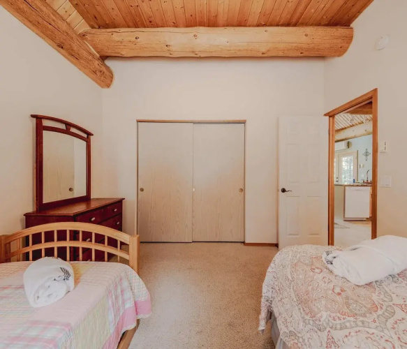 Whitetail Cabin For 9 Ppl!