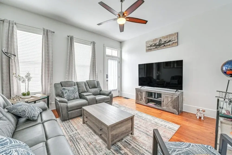3 Bedrooms Cottage