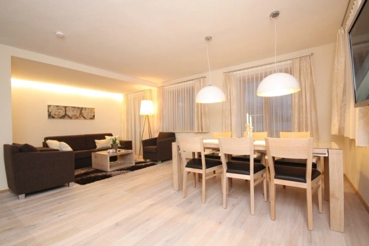 2 Bedrooms Luxury Apartment with mountain view