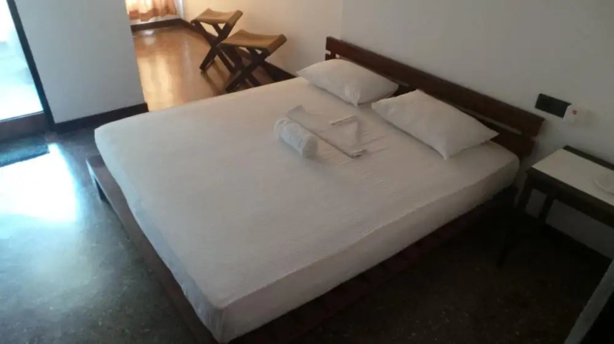 Hotel Elaine