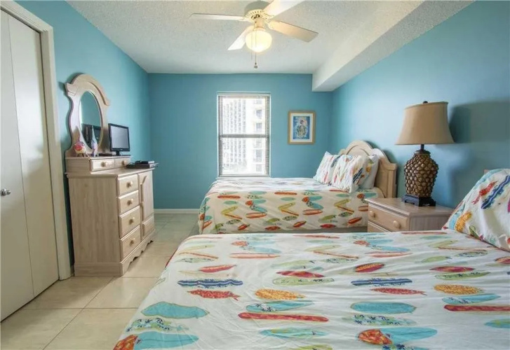 Phoenix East 301 - 3 Br condo by RedAwning