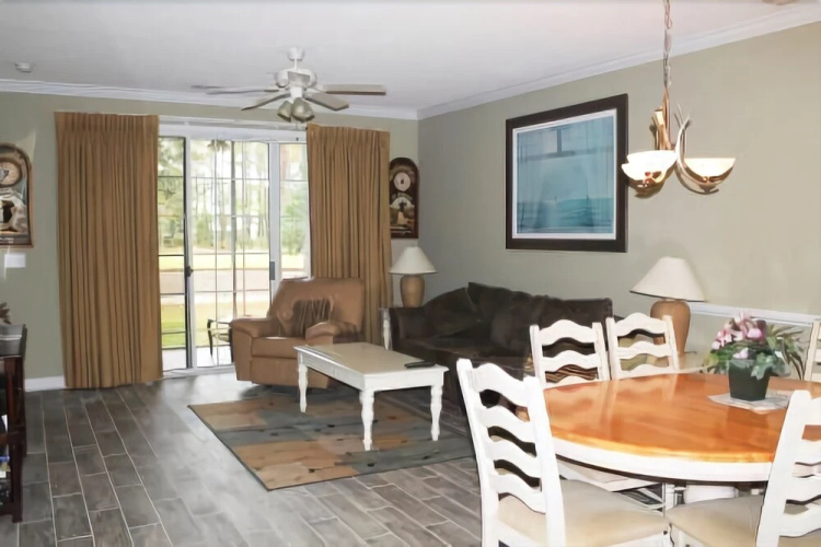 912 Arbor Trace
