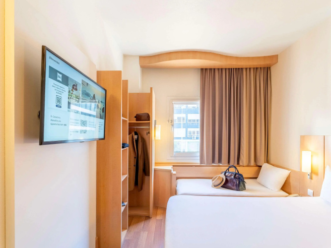 Ibis Madrid Calle Alcala photo 6