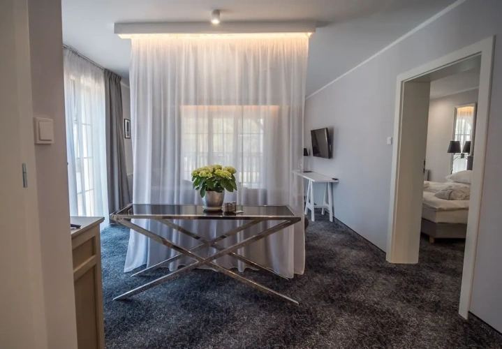 1 Bedroom Grand Apartment