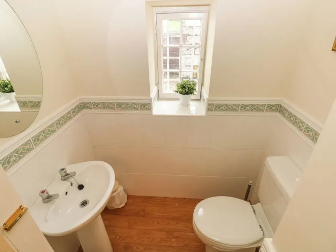 Bay View Apartment