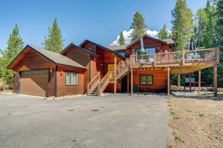 4 Bedrooms Cottage