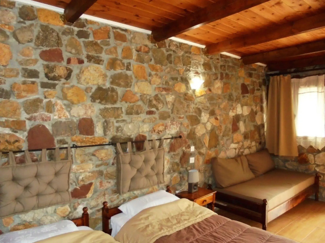 Ataviros Hotel