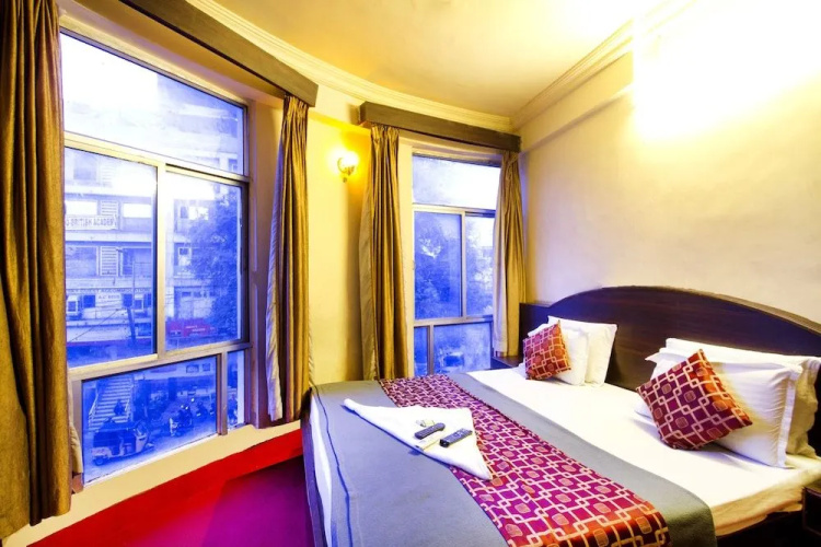 Hotel Rainbow Sapphire