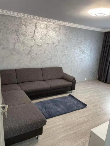 Eric Apartment