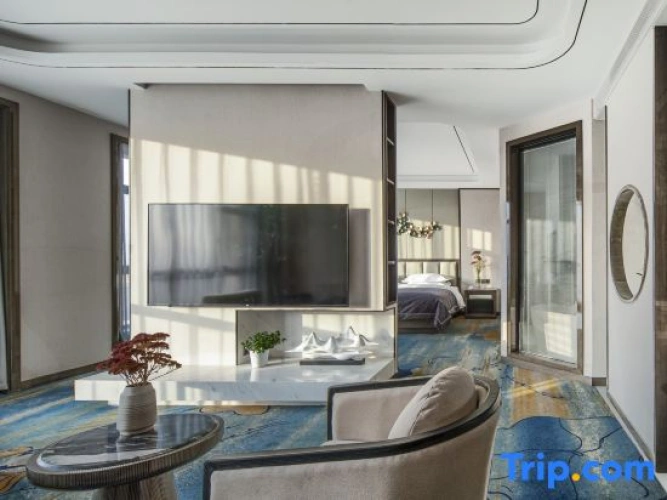 Premier Suite