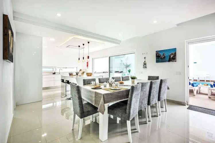 Villa Aventura