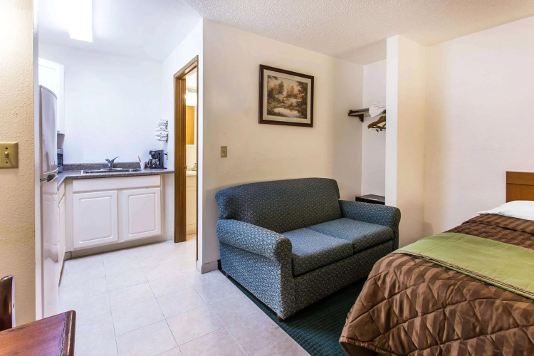 EconoLodge Everett