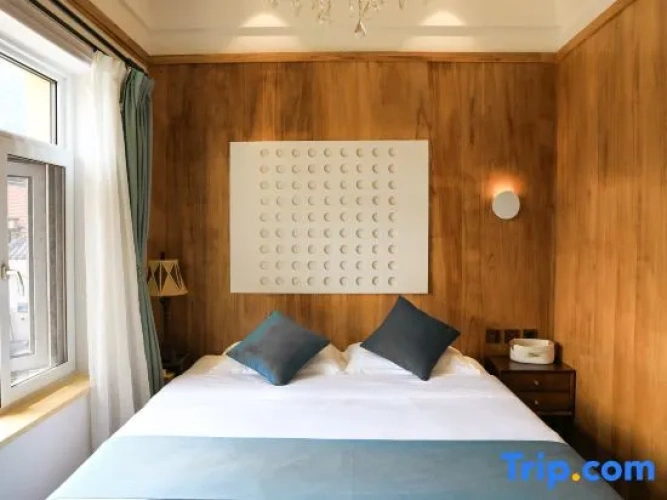 2 Bedrooms Suite