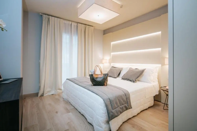 Apartment with balcony
