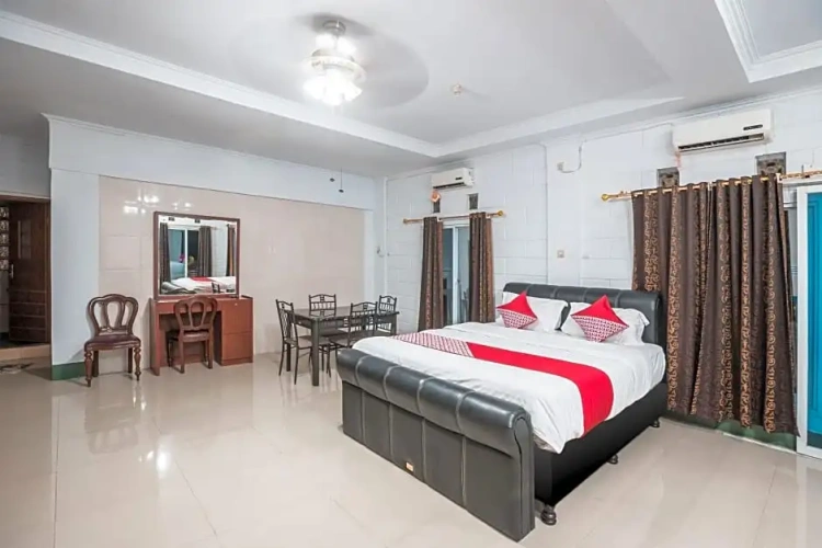 Deluxe Suite