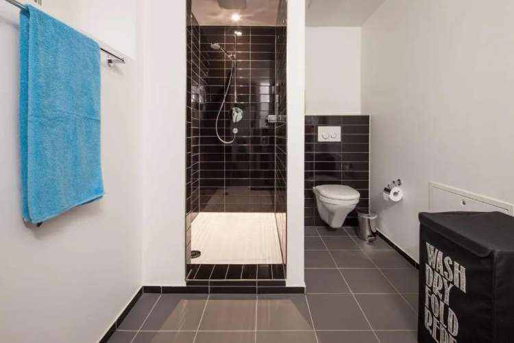 2,5 Zi Design Loft Wohnung mit Gartensitzplatz