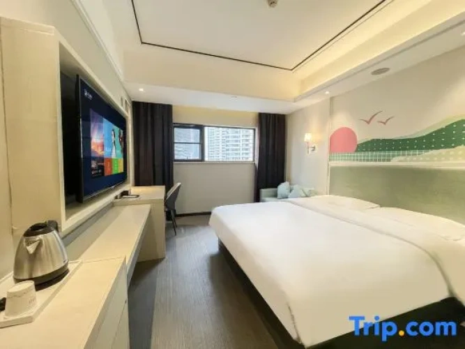 Standard Double room with street view