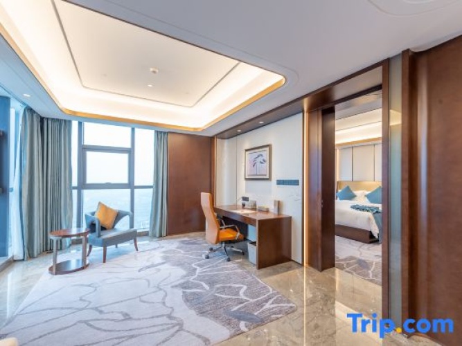 Premier Suite