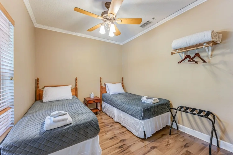 4 Bedrooms Suite with courtyard view