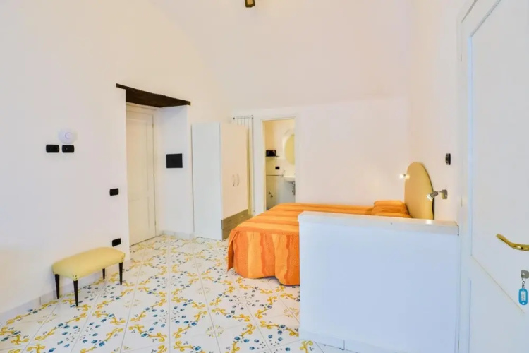 Della Monica Rooms