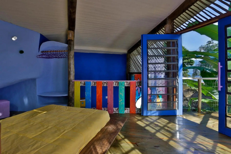 Sea View Colorful House