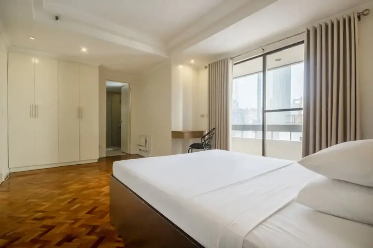 1 Bedroom Suite with balcony