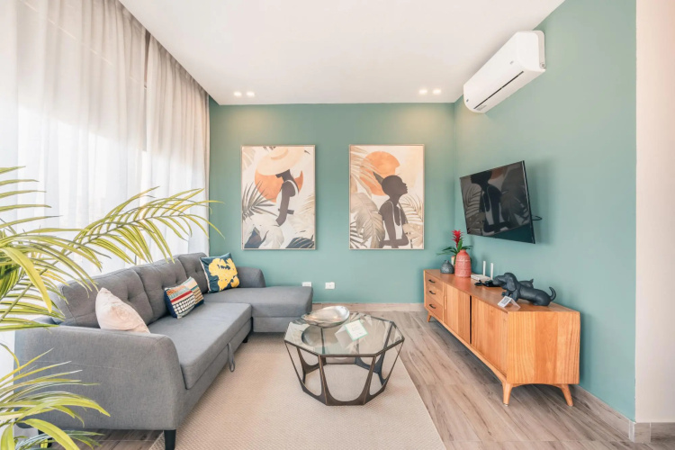 Regatta Living II with Breakfast Included! - 802