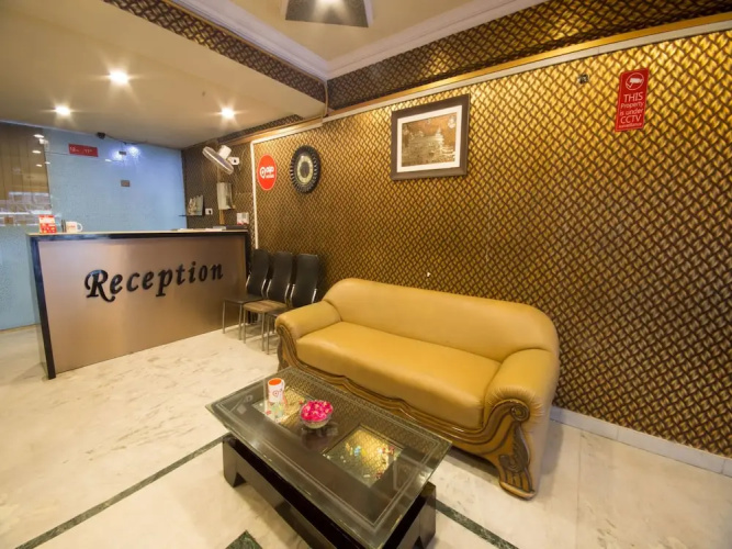 OYO 2046 President Hotel