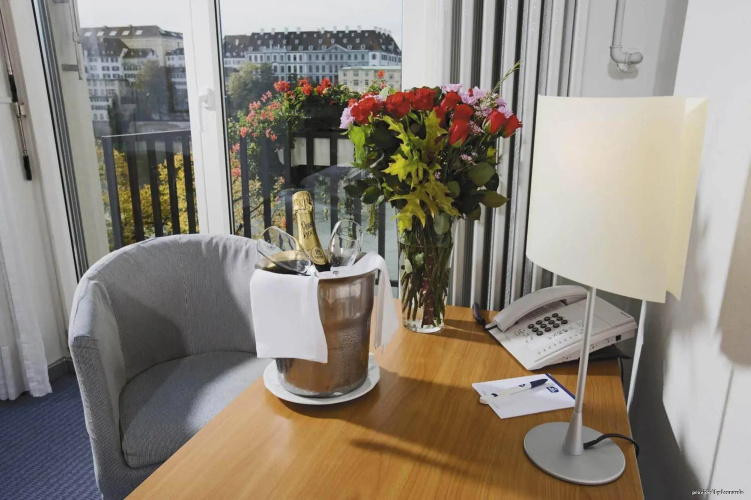 Hotel Merian Basel — Self Check-in