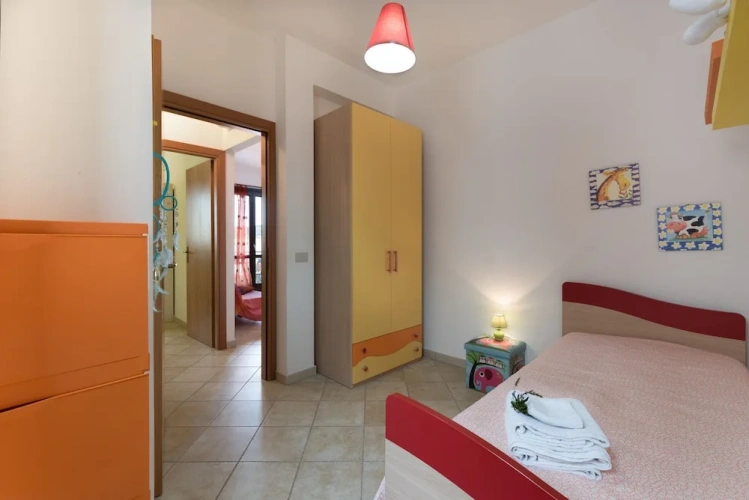 2 Bedrooms Apartment